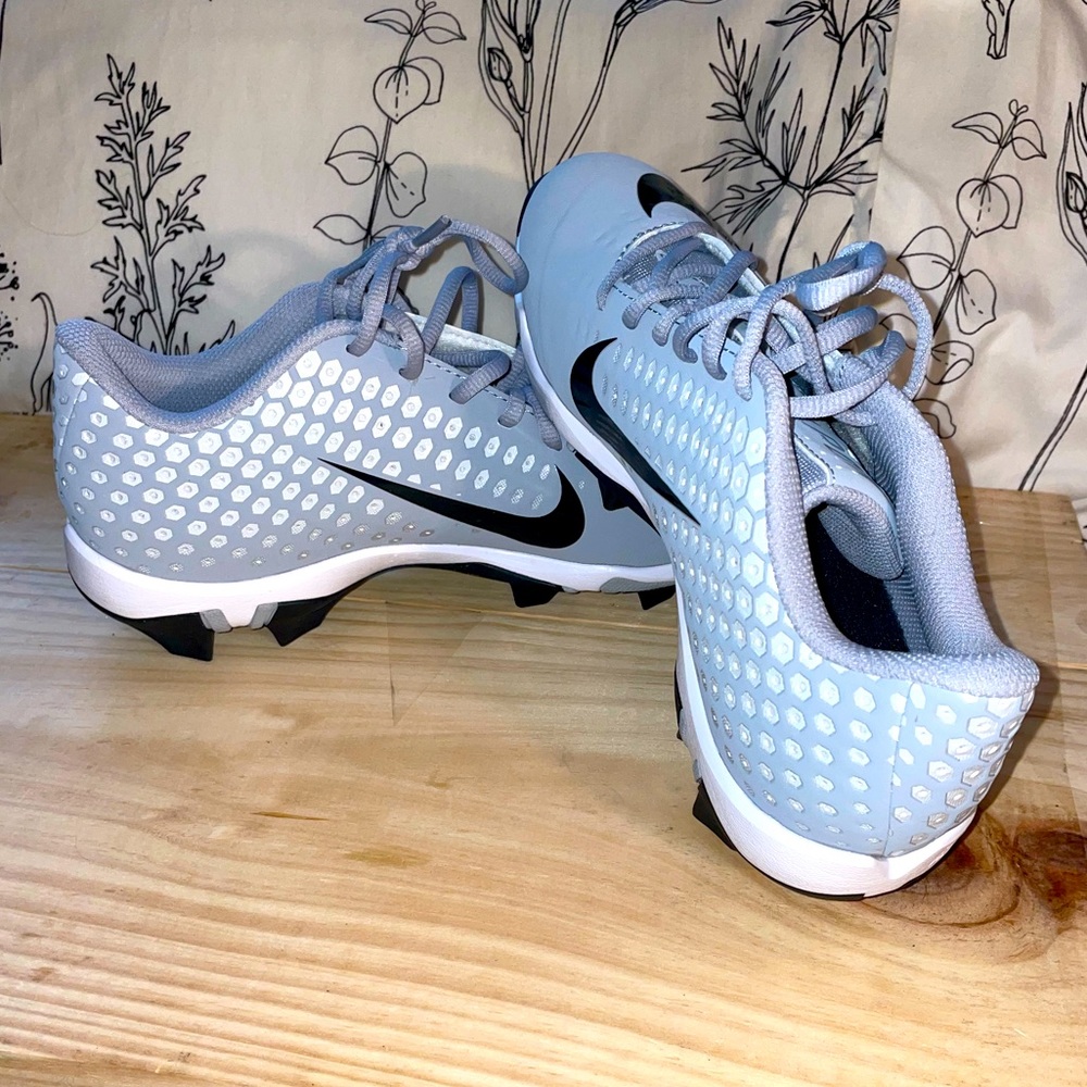 🌚 Grey Nike Fastflex Vapor Cleats